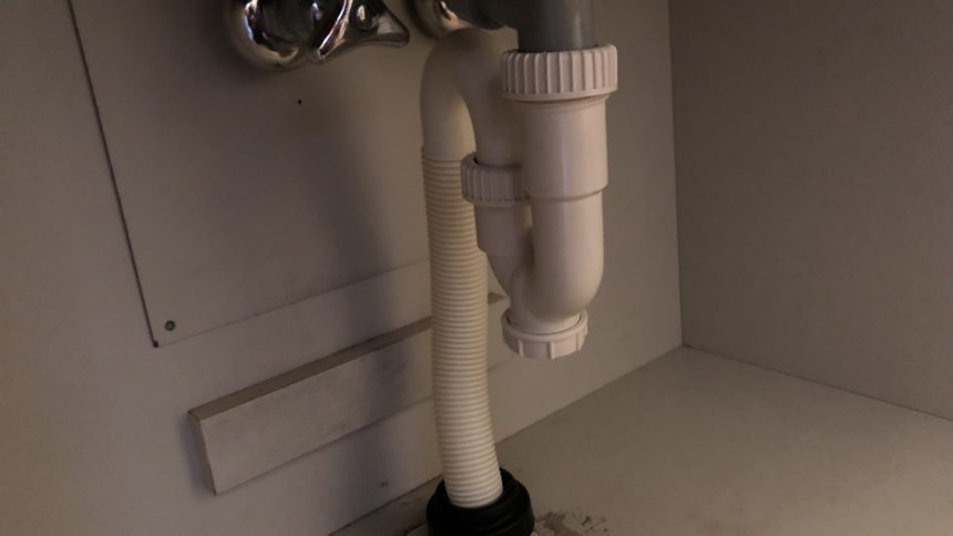 洗面化粧台 漏水改修